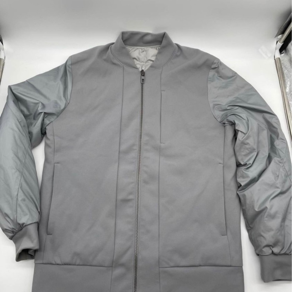 Lululemon - Men’s Grey Full Zip Jacket